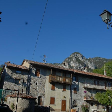 Bed & Breakfast Castello Regina Brembilla Bagian luar foto
