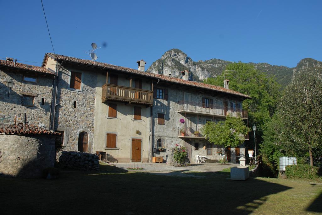 Bed & Breakfast Castello Regina Brembilla Bagian luar foto